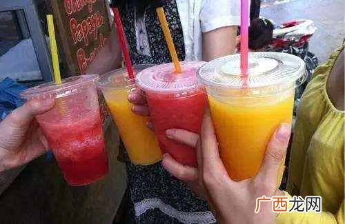 让我们来盘点一下 小吃街卖什么挣钱