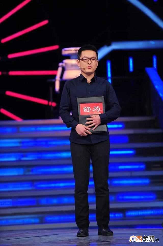 这样穿穿上干练有精神 上班穿什么衣服精神
