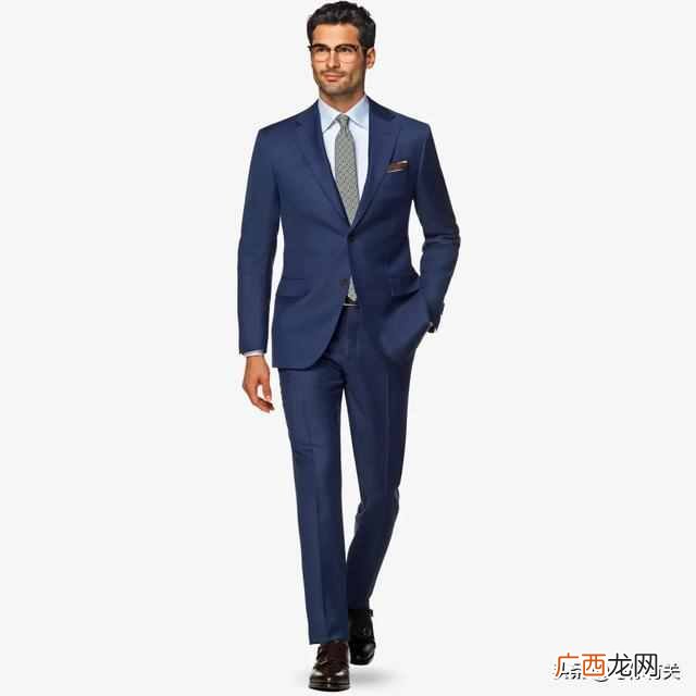 这样穿穿上干练有精神 上班穿什么衣服精神