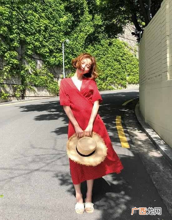 女人约会穿衣搭配技巧 女人约会穿什么衣服