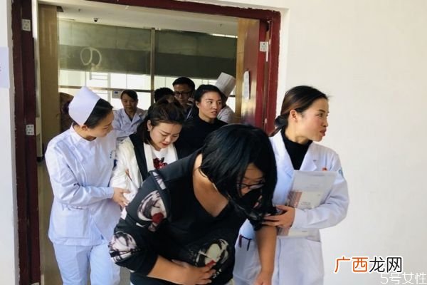 食物中毒的症状有什么呢为什么会食物中毒呢