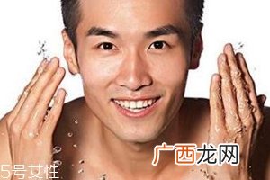 男士护肤品有什么特别之处？男性出油是女性的2倍
