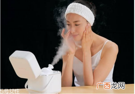 脸颊毛孔粗大的原因 蒸脸器可以细致毛孔