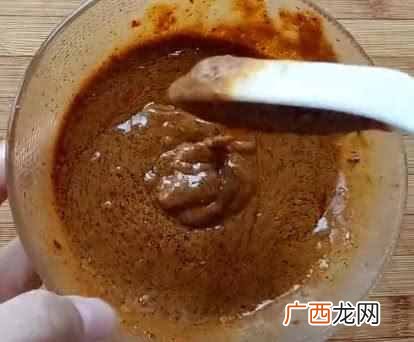 烧饼用的蓬松剂是什么意思（烧饼蓬松酥软的技