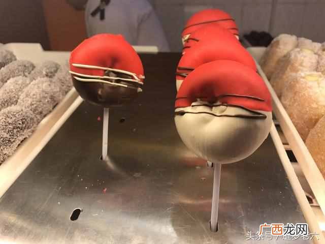 唐纳滋是什么（棒棒糖和唐纳滋的区别到底是什