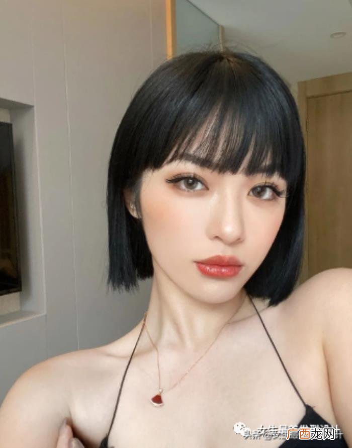 适合发量多些的妹子 发量多适合什么发型