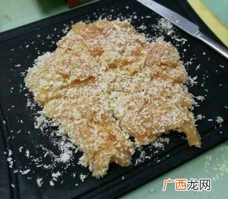 鸡排腌制是用什么配料（自己在家怎么做鸡排好