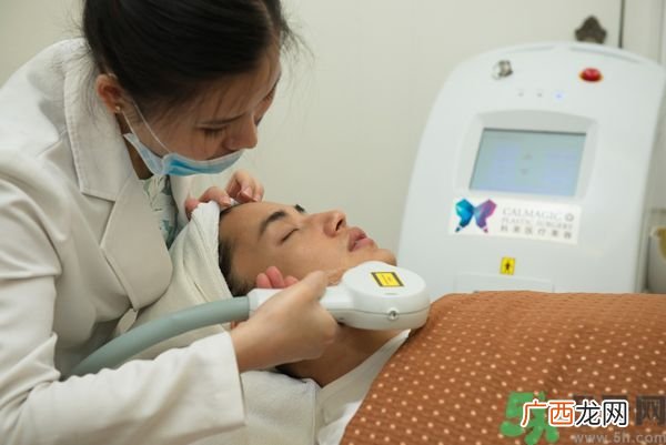 女生长胡子怎么办？女生长胡子是什么原因？