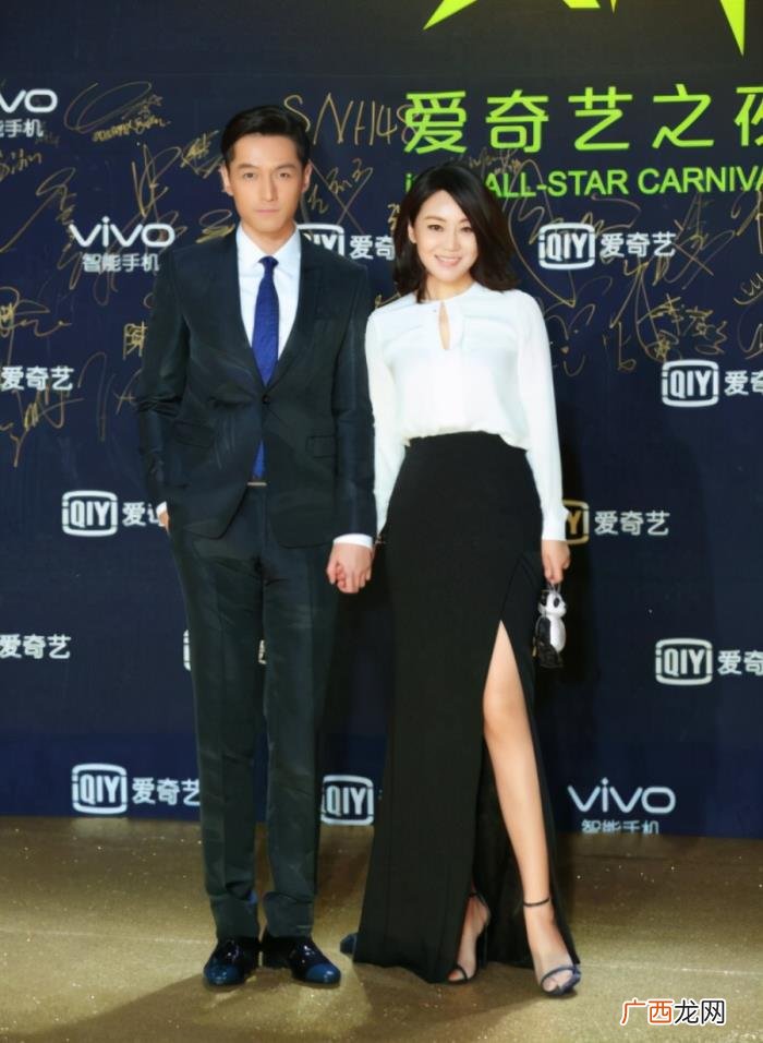 胡歌和闫妮结婚,38岁胡歌和49岁闫妮演情侣