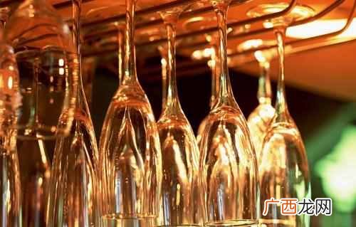 酒吧要有什么条件（开酒吧必须具备的条件解读