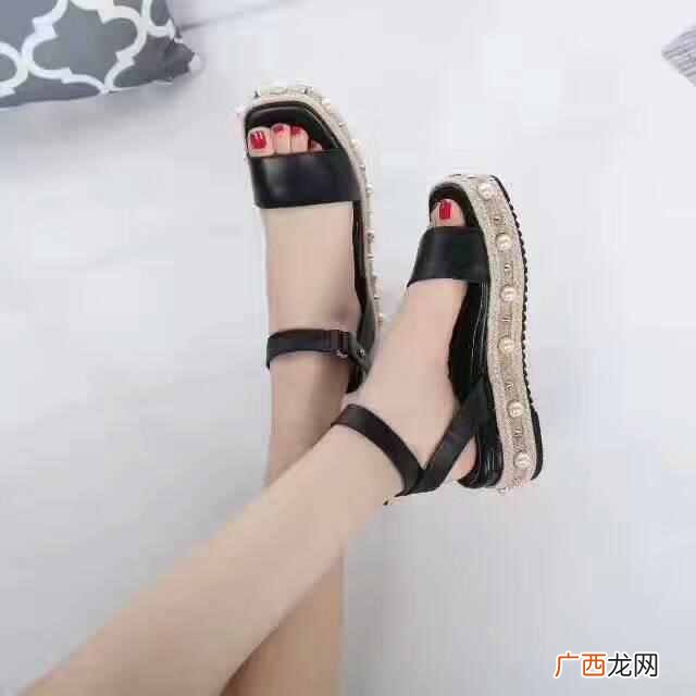 中国鞋子品牌大全 国内有什么凉鞋品牌