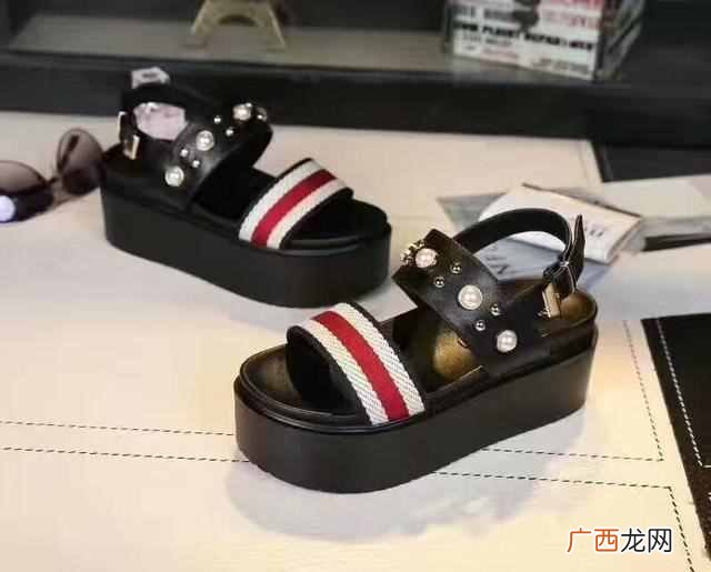 中国鞋子品牌大全 国内有什么凉鞋品牌