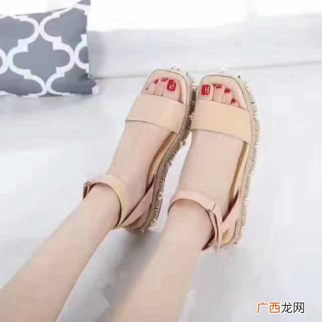 中国鞋子品牌大全 国内有什么凉鞋品牌