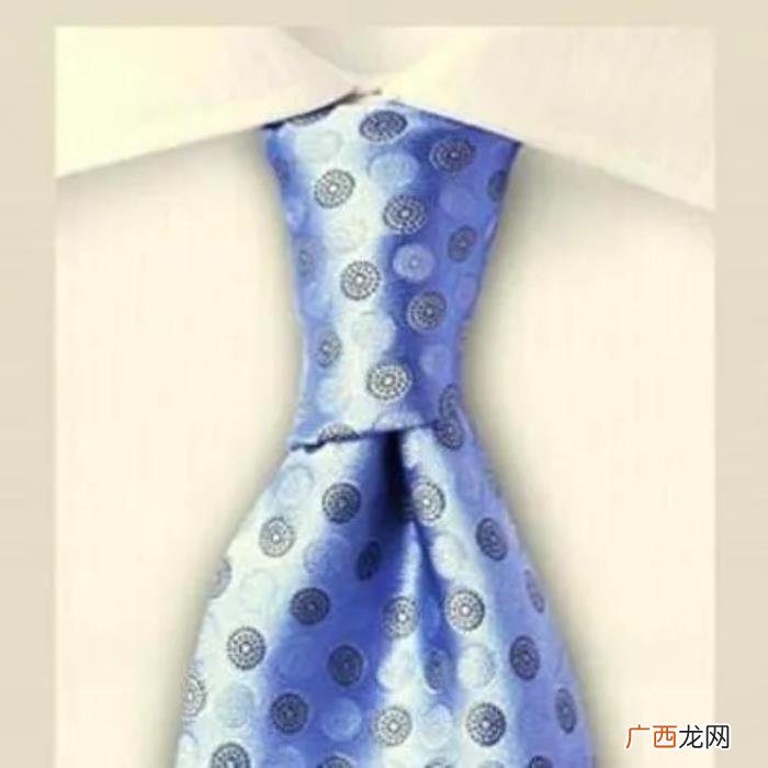 十种经典领带打法 半温莎结领带打法图解