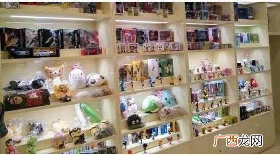 主要经营哪些东西 动漫店主要卖什么的