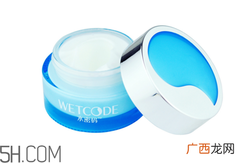 补水霜适合什么肤质？天天用补水霜的好处
