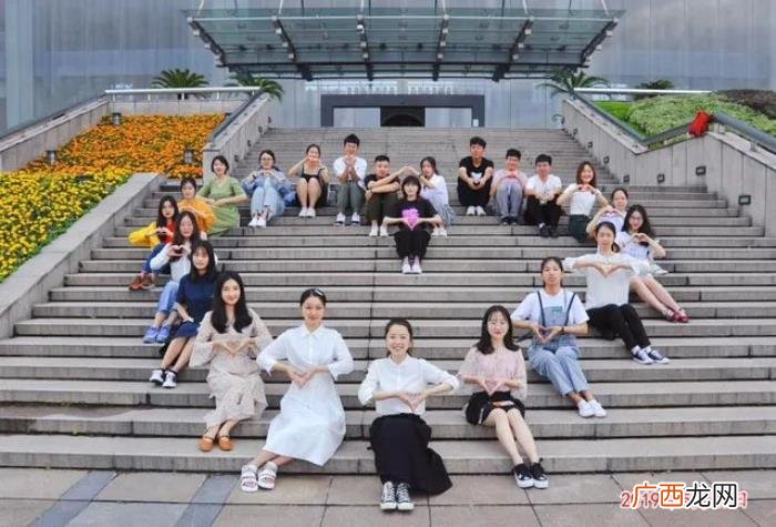 今年这些毕业照绝了 毕业季图片
