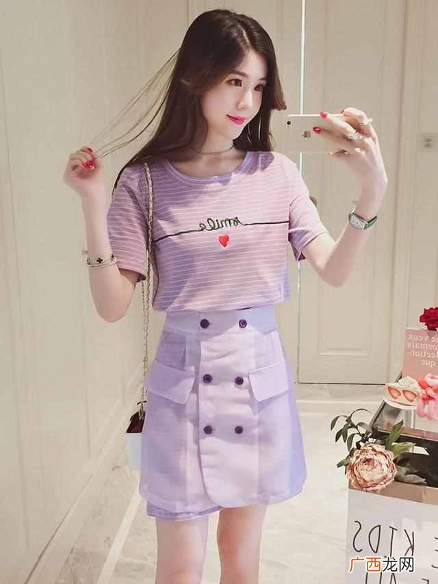 穿紫色衣服的寓意 紫色衣服是什么牌子