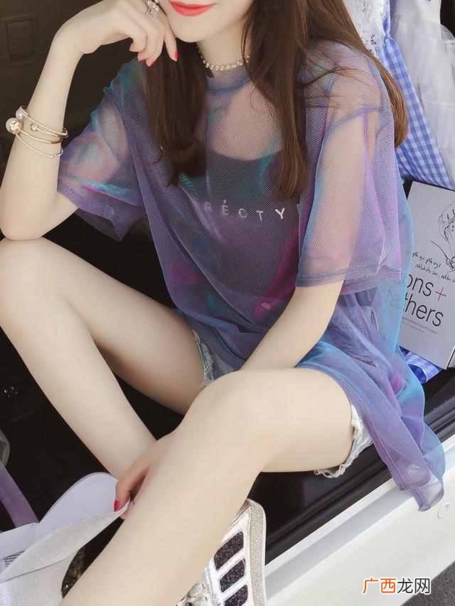 穿紫色衣服的寓意 紫色衣服是什么牌子