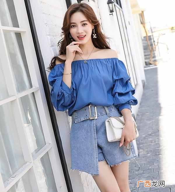 圆领的外套里面配什么衣服（圆领外套搭配方法
