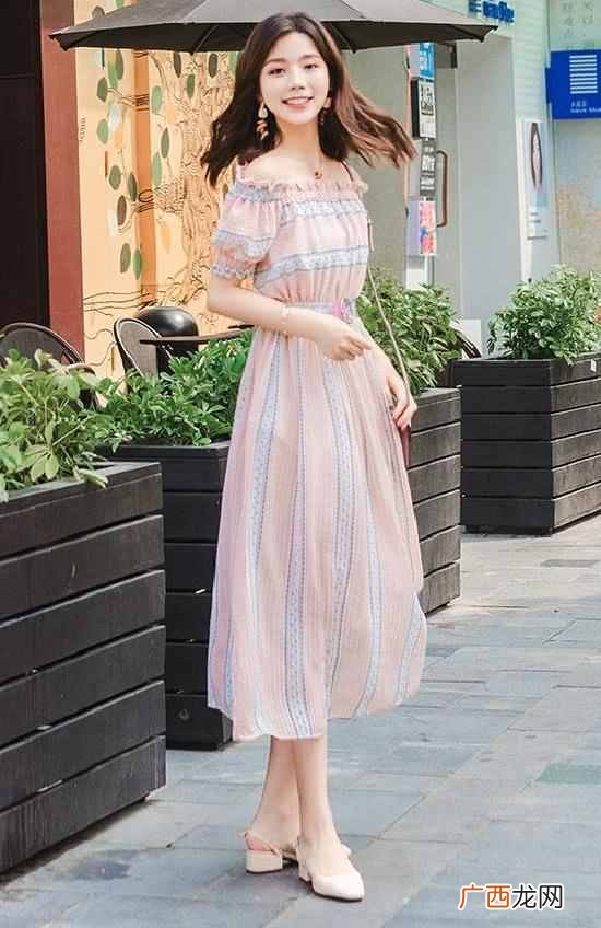 圆领的外套里面配什么衣服（圆领外套搭配方法