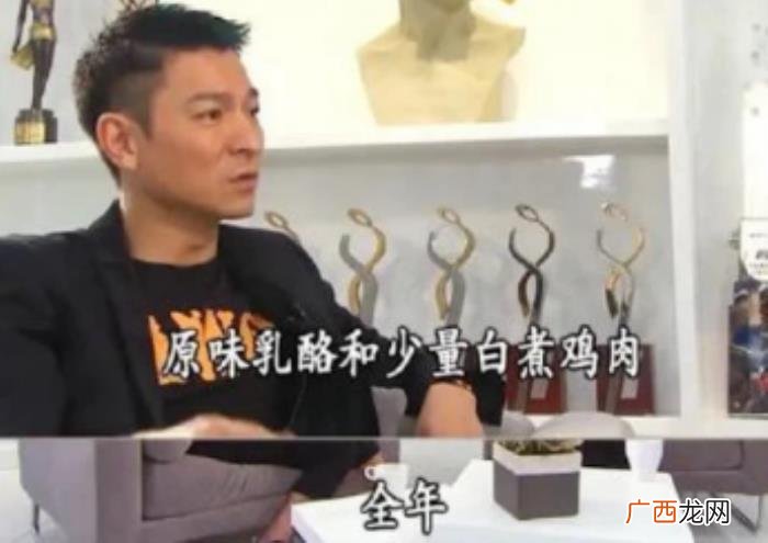 刘德华现在有多少岁了，59岁刘德华满头白发