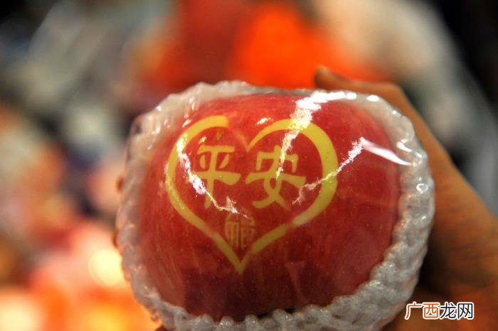 平安夜的习俗及送礼注意事项 平安夜礼物提前送好不好