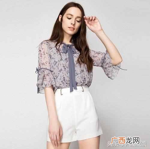 雪纺碎花裤子怎么搭配什么外套（气质小碎花装