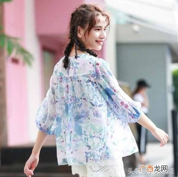 雪纺碎花裤子怎么搭配什么外套（气质小碎花装