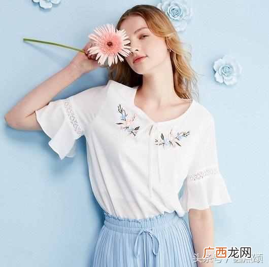 雪纺碎花裤子怎么搭配什么外套（气质小碎花装