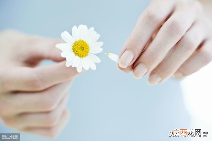 爱一个人一定要让他知道,爱一个人就要让他知道