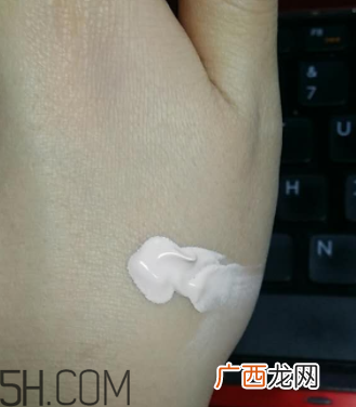瓷肌矿物CC霜油不油?瓷肌矿物CC霜适合什么肤质?