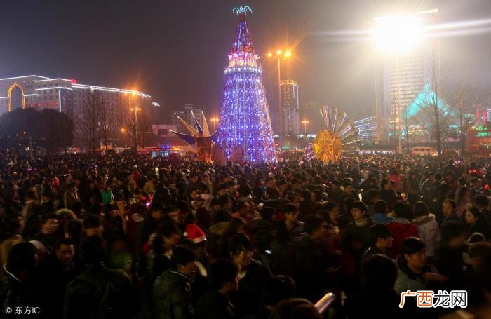 今年你的祝福将送给谁 异地恋平安夜祝福