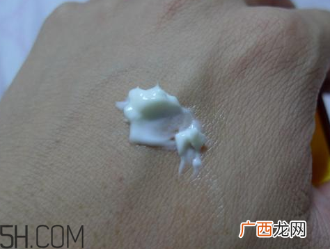 京城之霜大红瓶使用心得 京城之霜大红瓶产品评测