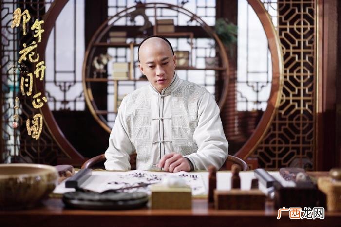 何润东晒与妻子出游照 何润东真实身高