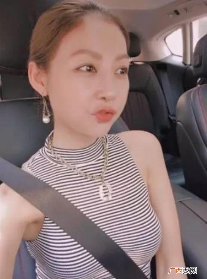 何润东晒与妻子出游照 何润东真实身高