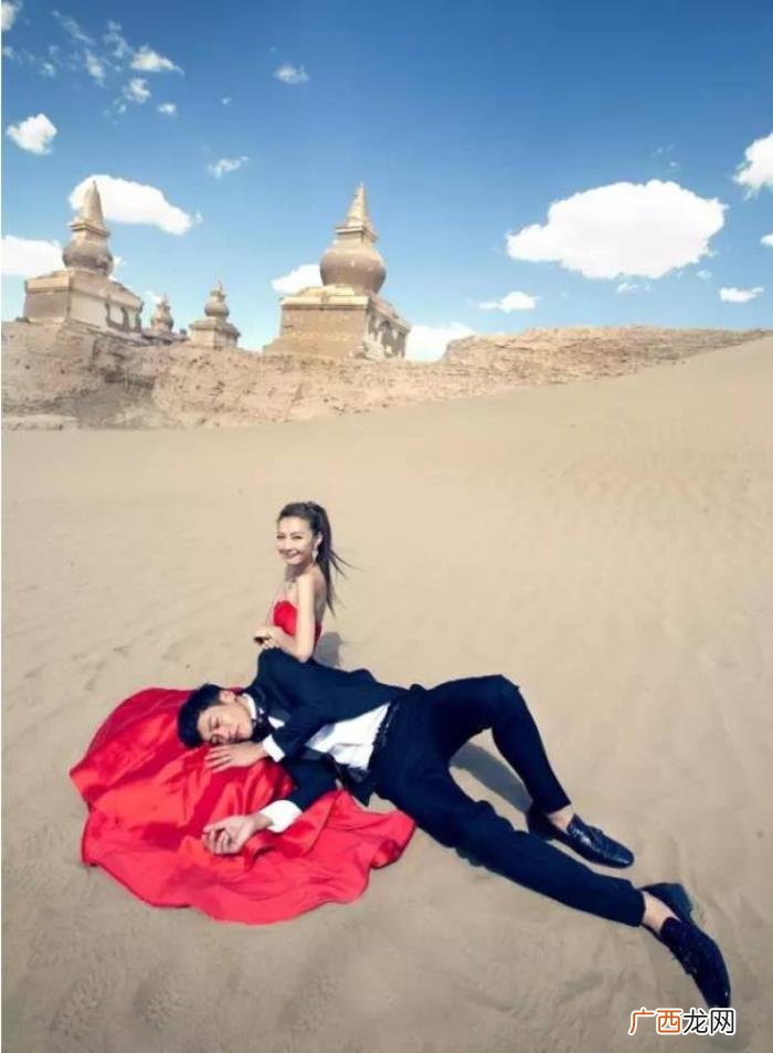 何润东晒与妻子出游照 何润东真实身高