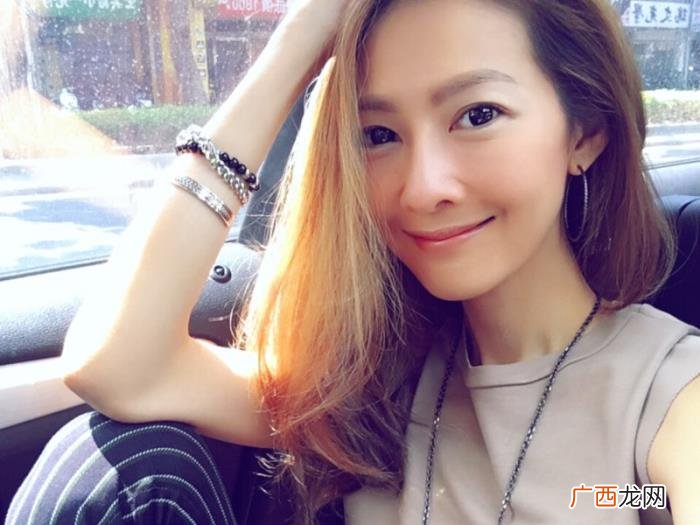 何润东晒与妻子出游照 何润东真实身高