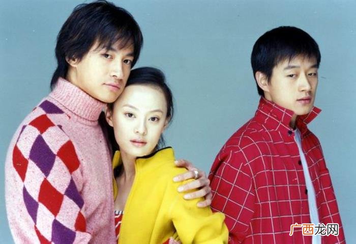 何润东晒与妻子出游照 何润东真实身高