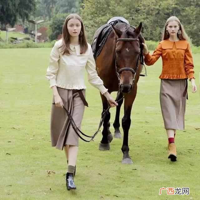 什么秋装品牌好看(秋装十大品牌排行榜）