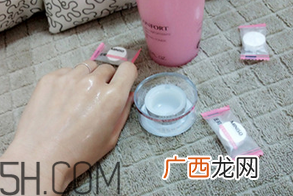 兰蔻粉水不适合什么肤质？兰蔻粉水第一次使用为什么会刺痛？