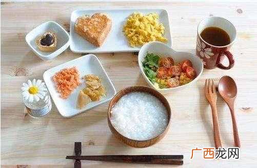 现在开什么店月收入能上万（开什么店好经营收