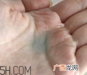 兰蔻蓝水与粉水、美肤修护美容液有什么区别？哪个好用？