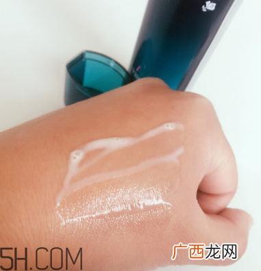 兰蔻美肤修护精华乳有刺激吗？适合敏感肌吗？