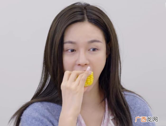 沈梦辰没化妆的样子,沈梦辰起床没化妆就录节目