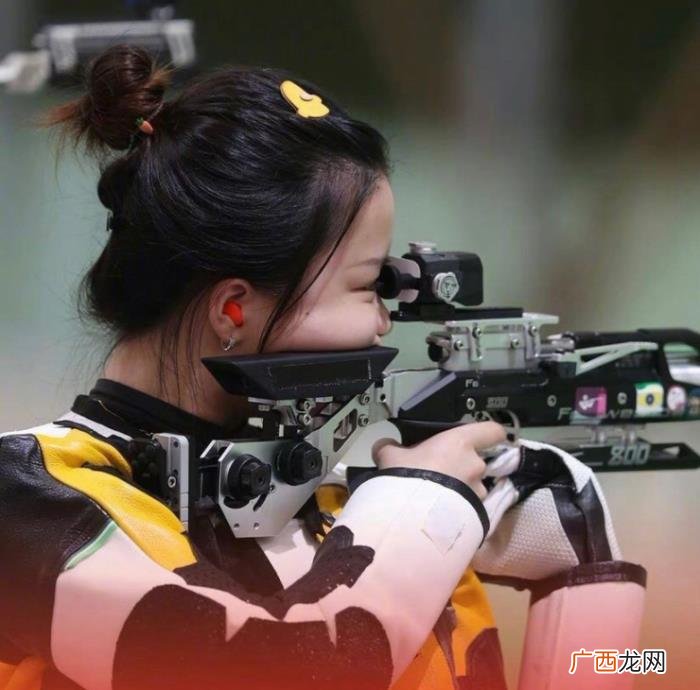 杨倩真的喜欢蔡徐坤吗，杨倩追星蔡徐坤白敬亭