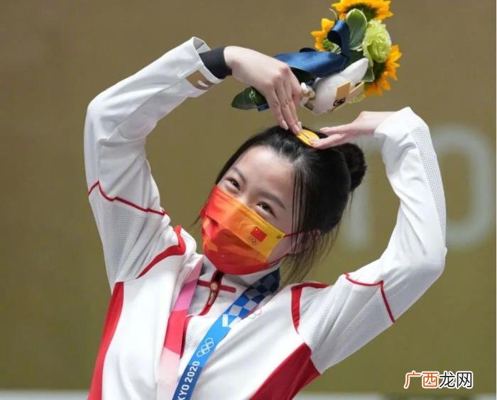 杨倩真的喜欢蔡徐坤吗，杨倩追星蔡徐坤白敬亭