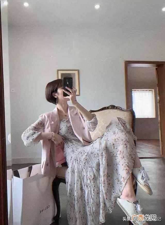 女生穿西服马甲搭配什么裤子好看（时髦西装马