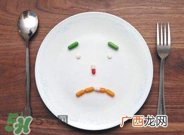 感冒药和退烧药能一起吃吗？感冒药不能和什么一起吃