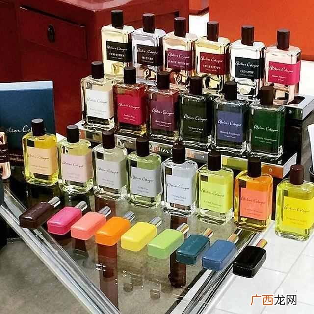 服装服饰包括哪些 服饰箱包包括什么类型